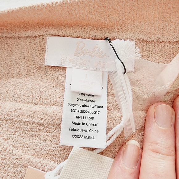 Barbie Barefoot Dreams CozyChic Sweatshirt Pullover Sz L NWT - Picture 7 of 7